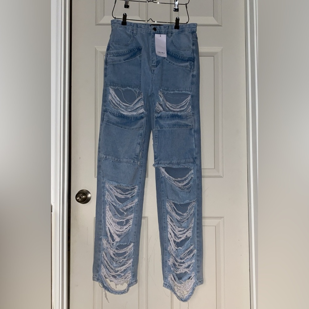 AKIRA Distressed Jeans